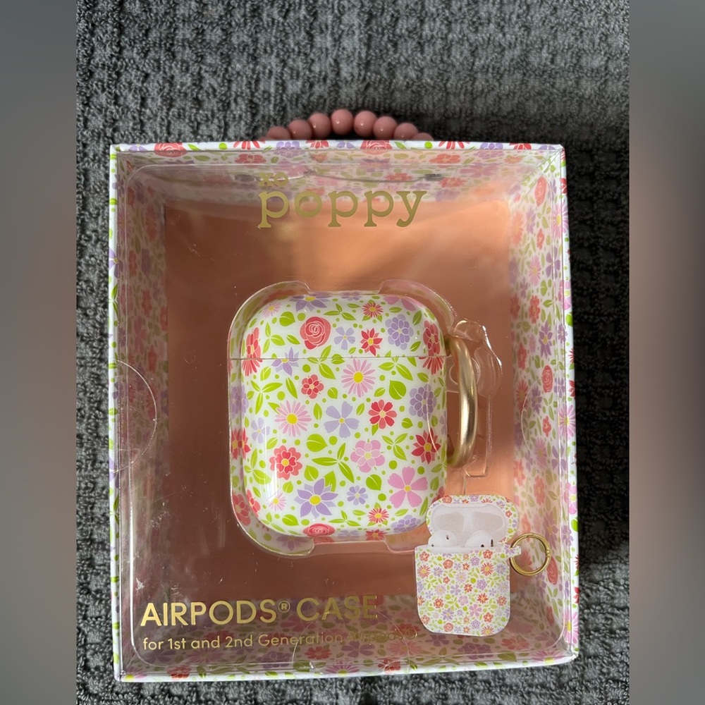 Phone case and air pod bundle - Picture 5 of 6